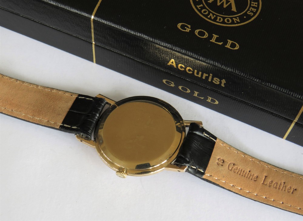 Gents 9ct gold Accurist wrist watch, 1958 View VI