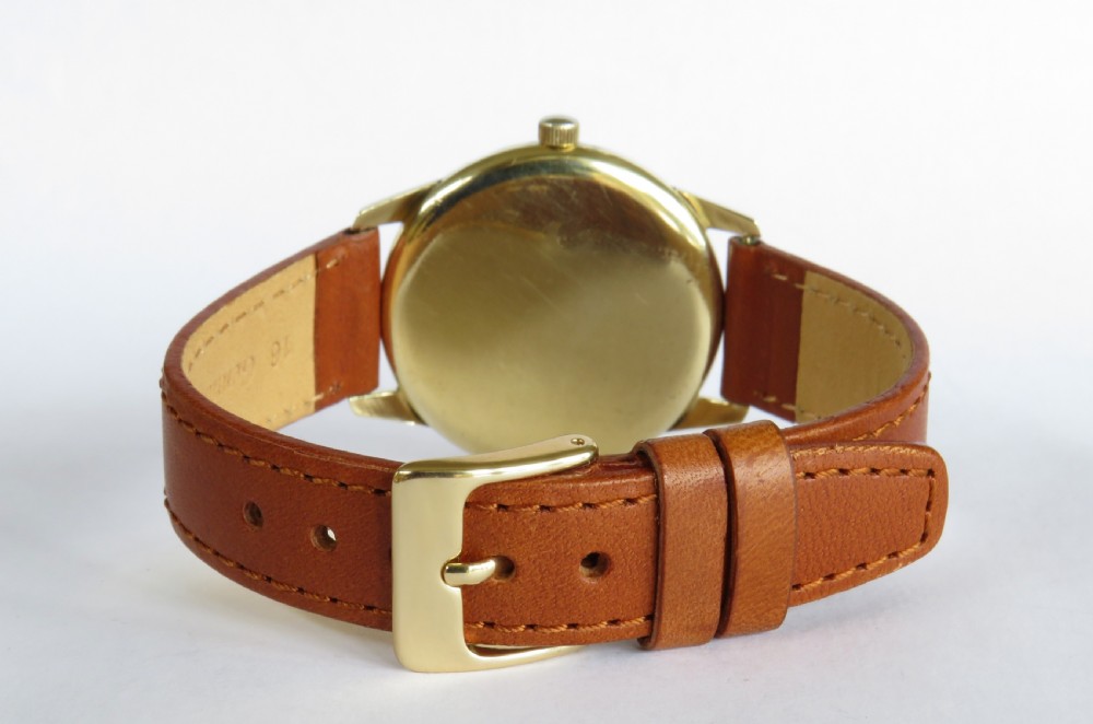 Gents 9ct gold Longines wrist watch, 1962 View V