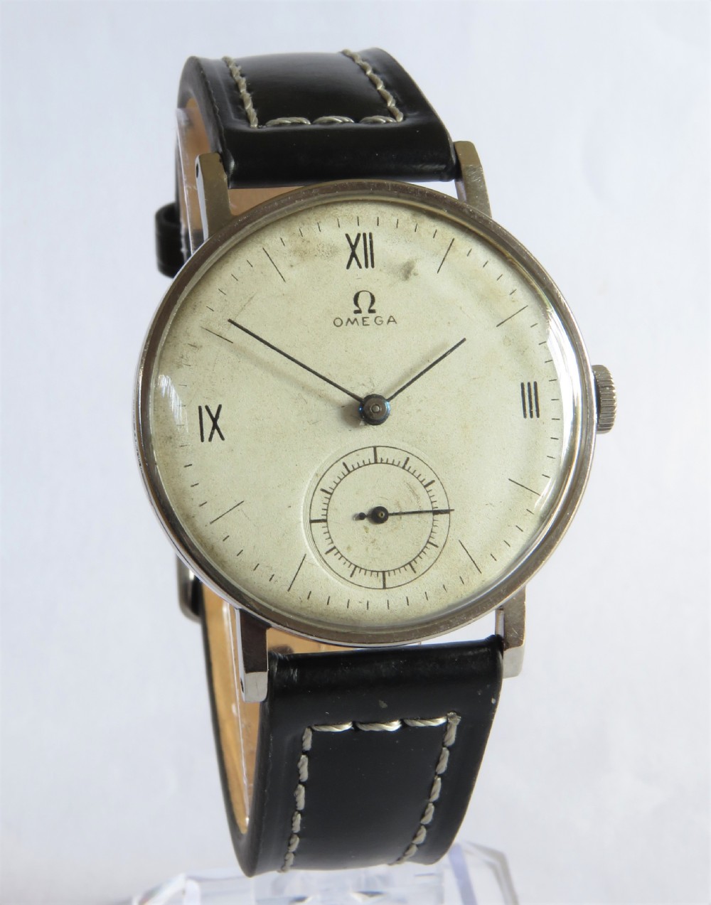 Gents large Omega wrist watch, c1939 View II