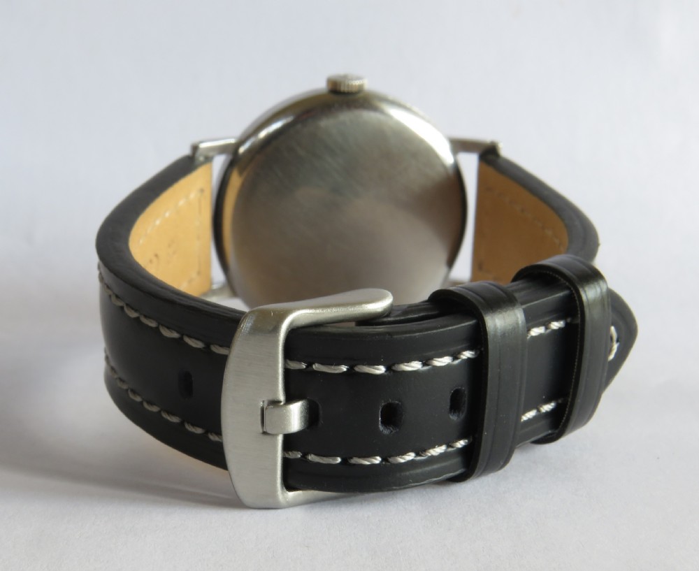 Gents large Omega wrist watch, c1939 View V