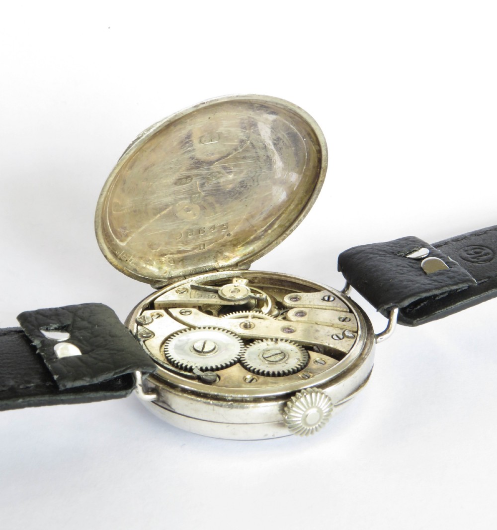 Gents WW1 silver trench watch, 1915 View II