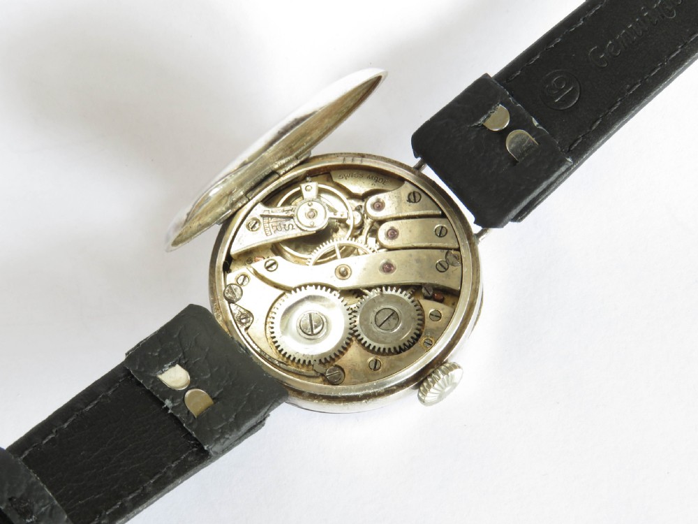 Gents WW1 silver trench watch, 1915 View III