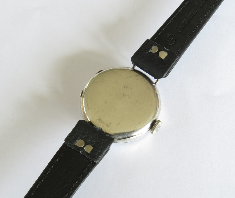 Gents WW1 silver trench watch, 1915 View IV