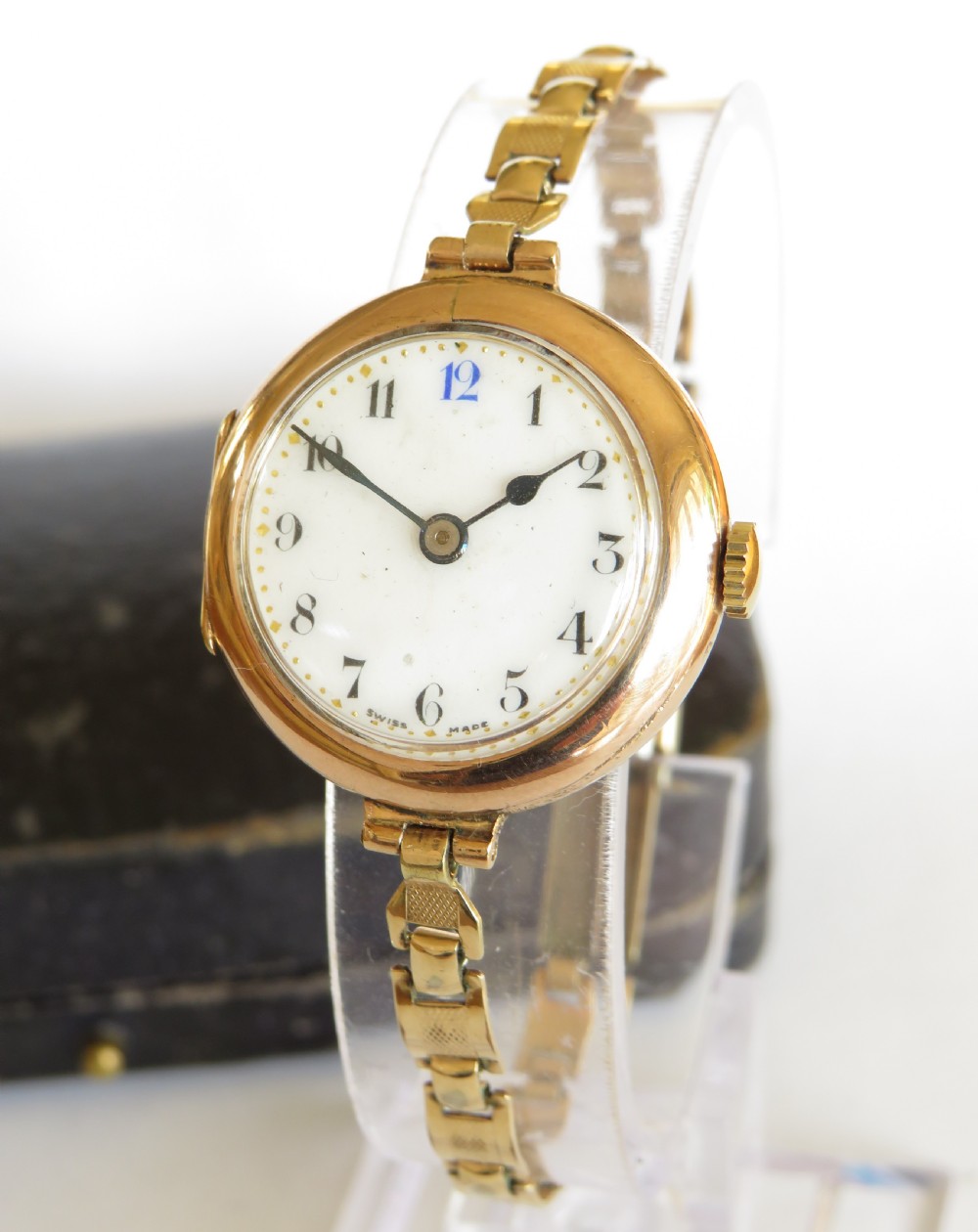 Ladies 9ct gold Visible wrist watch, 1924 View V
