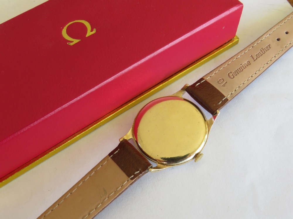 Gents 1950s 9ct gold Omega wrist watch View IV