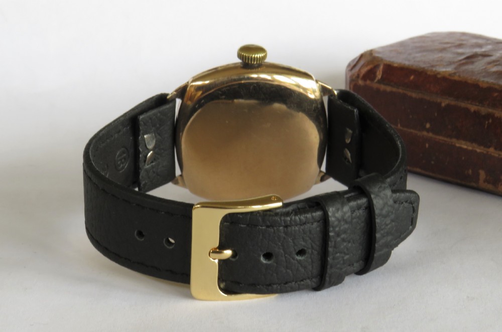 Gents 9ct gold Waltham wrist watch, 1934 View V
