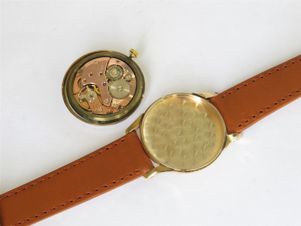 Gents 9ct gold Everite Embassy wrist watch View II
