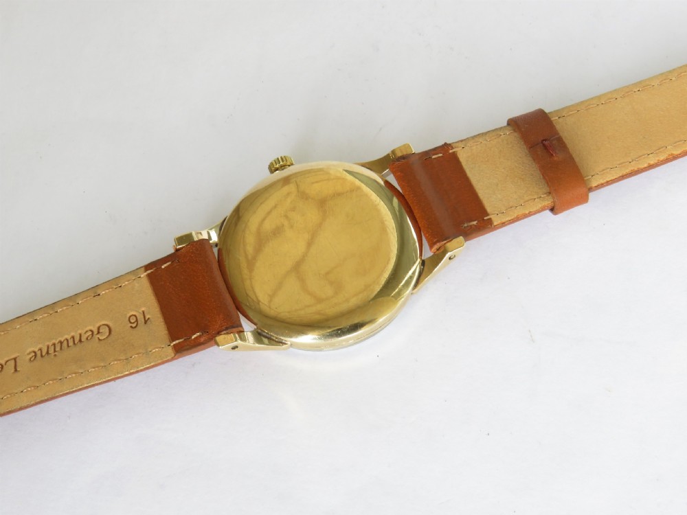 Gents 9ct gold Everite Embassy wrist watch View III