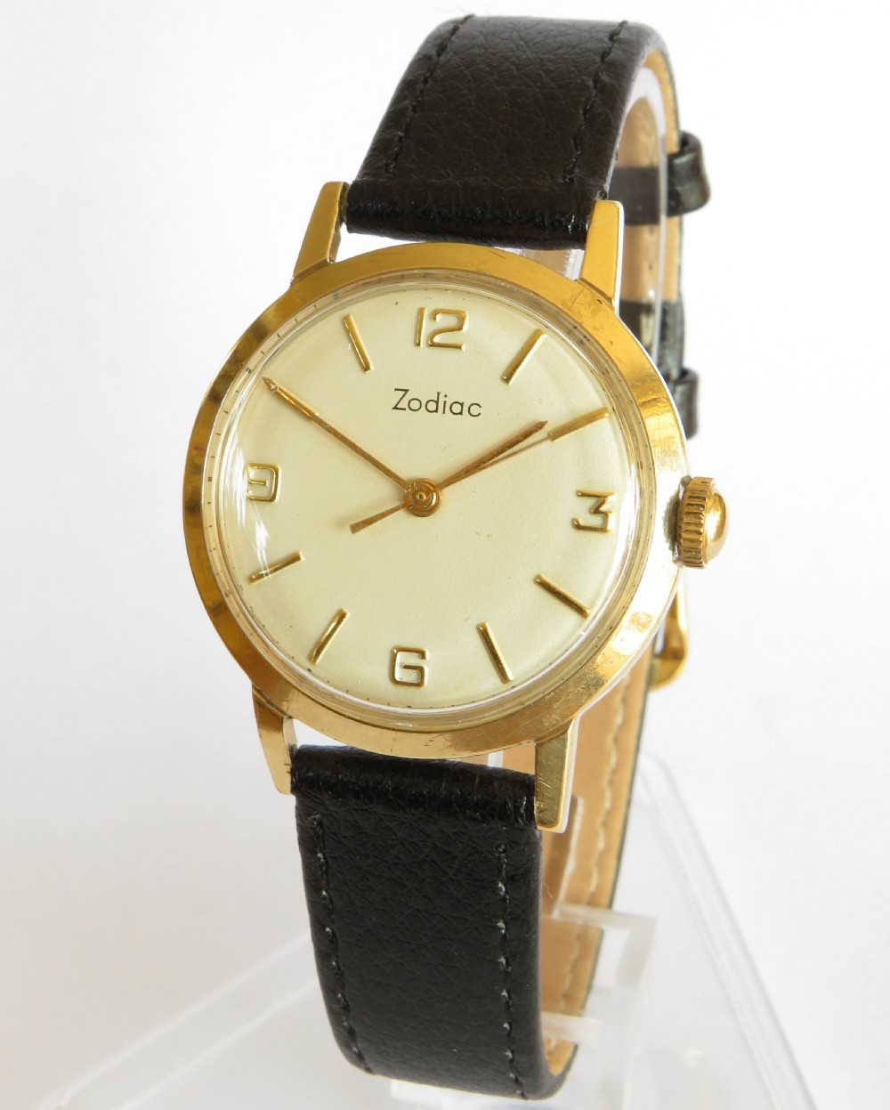 Gents 9ct gold Zodiac wrist watch, 1959 View II