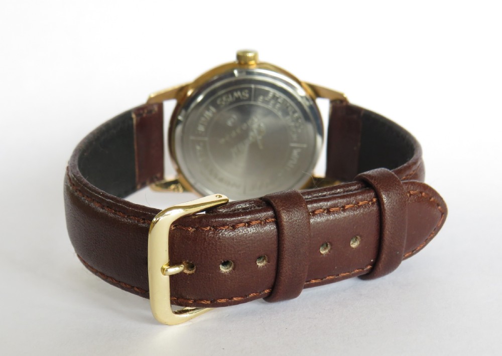 Gents 1960s Accurist wristwatch View IV