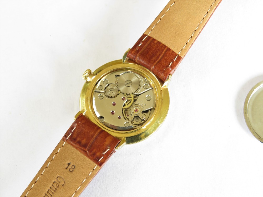 Gents 1960s Avia 10060 wristwatch, super condition View III