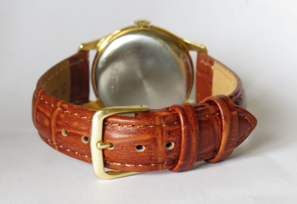 1950s Bifora Top wrist watch View V