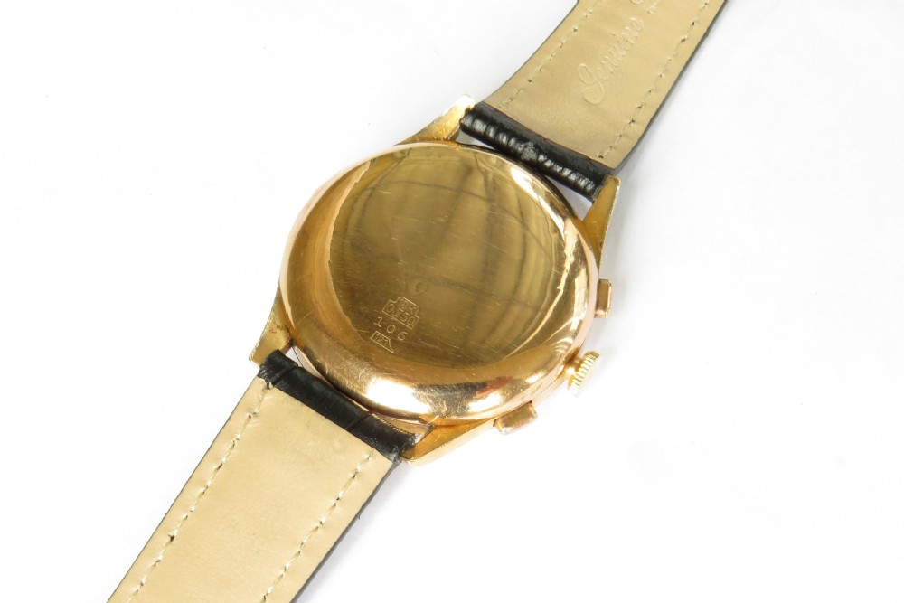 Gents 1950s 18k gold Formida chronograph watch View IV