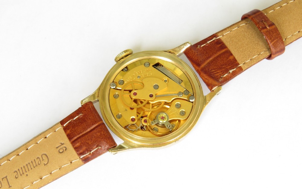 Gents 1950s Smiths De Luxe wrist watch View III