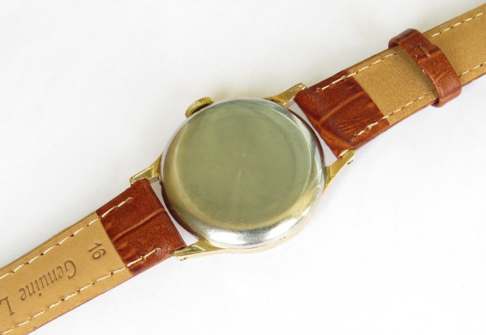 Gents 1950s Smiths De Luxe wrist watch View IV