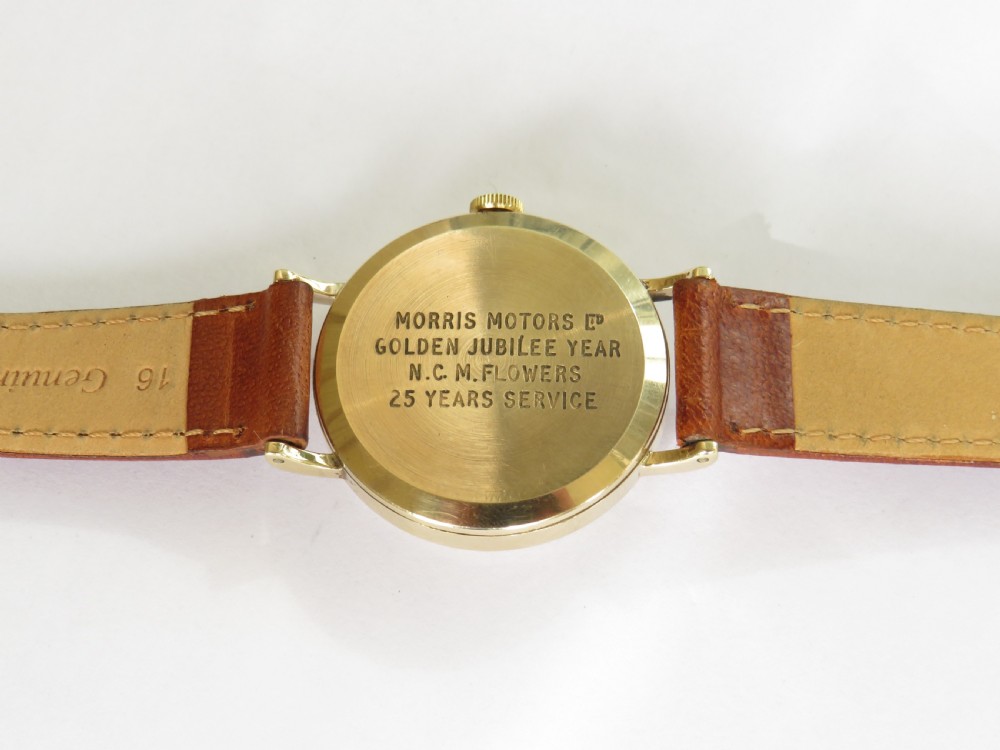 Gents 9ct gold Smiths De Luxe wrist watch, 1962 View IV
