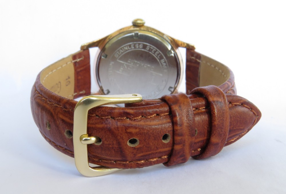 Gents 1950s Geneve automatic wristwatch View IV