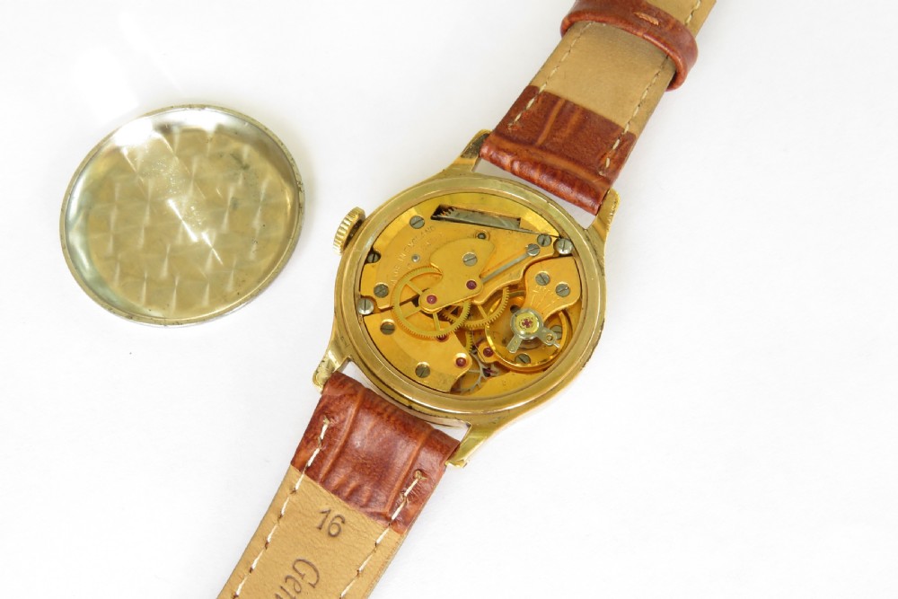 Gents 1950s Smiths De Luxe wrist watch View III