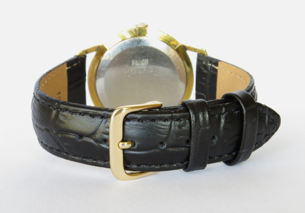 Gents 1960s Accurist wrist watch View III