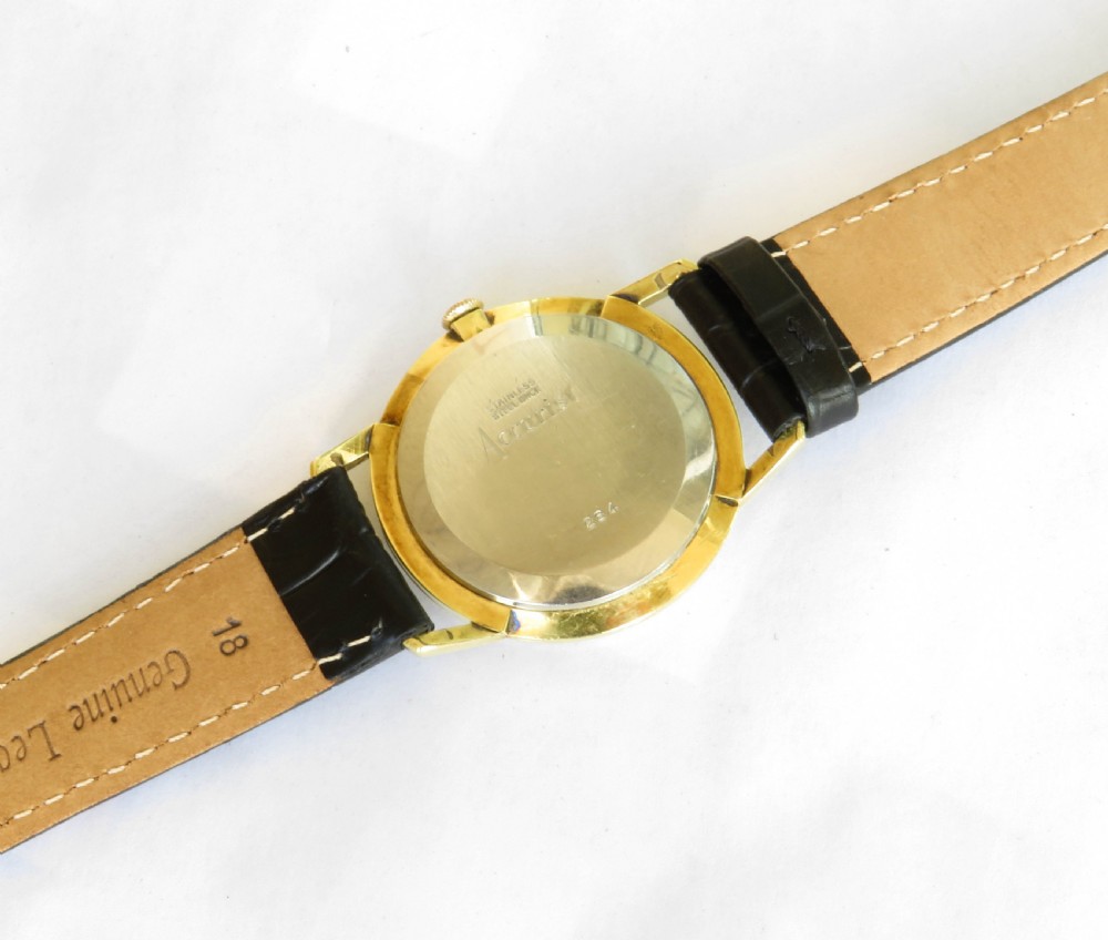 Gents 1960s Accurist wrist watch View IV