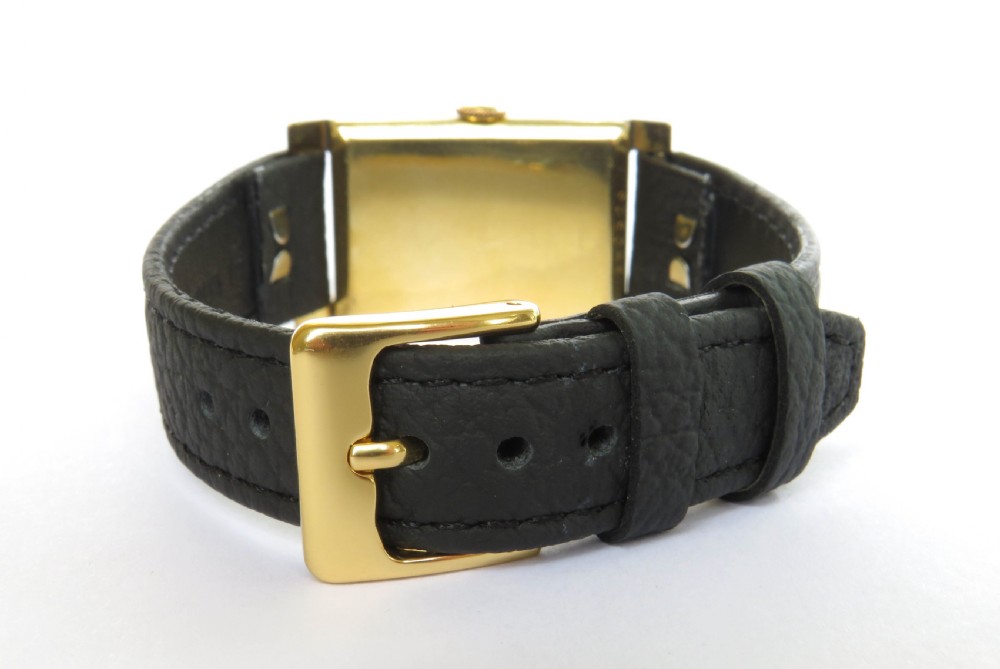 Mid-size Art Deco Rotary wrist watch View V