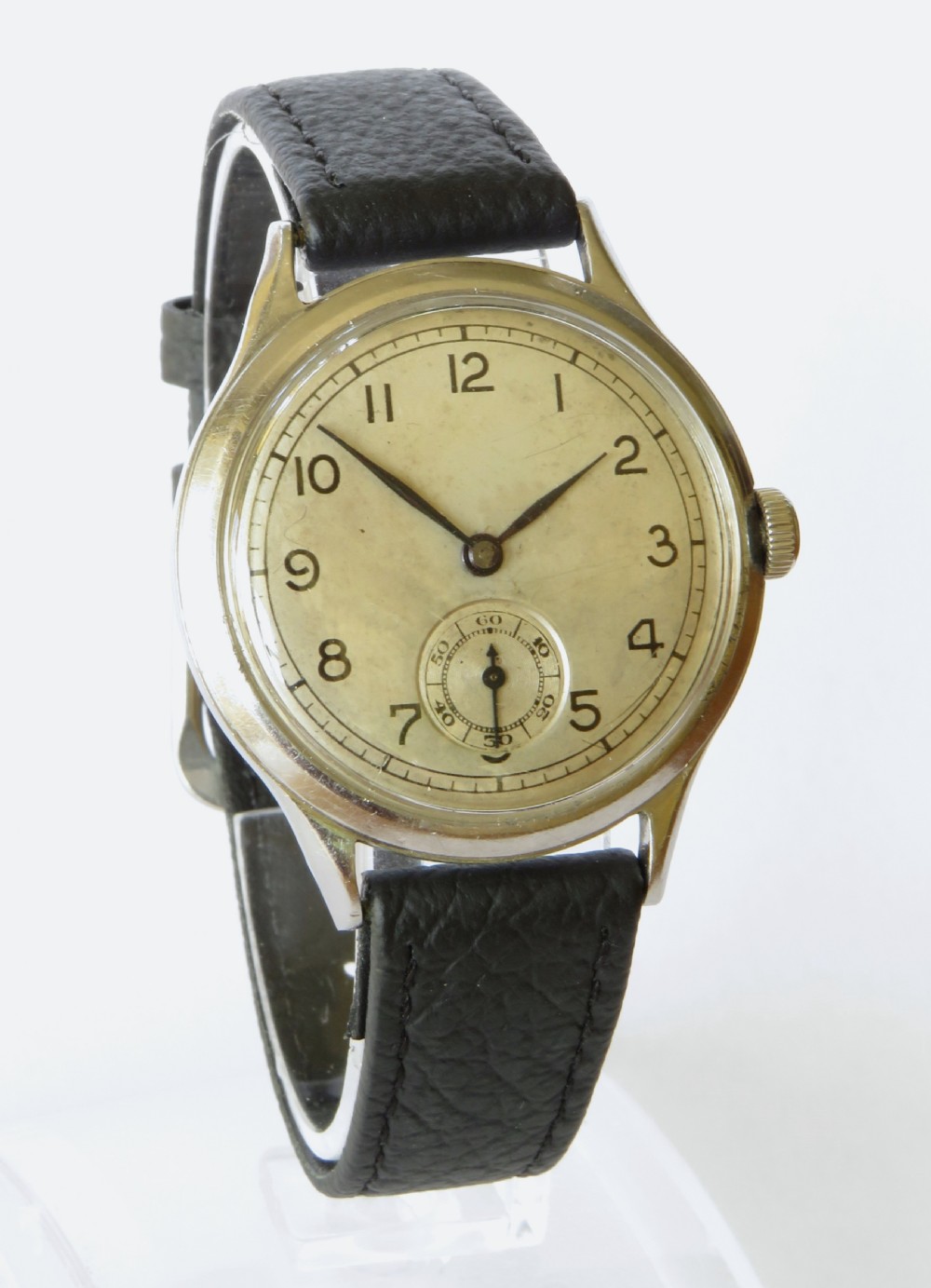 Gents WW2 Universal Geneve wrist watch View II