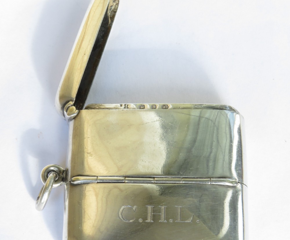 Unusual Victorian silver vesta / sovereign holder View IV