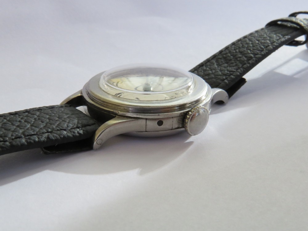 Gents WW2 Longines wrist watch, 1939 View V