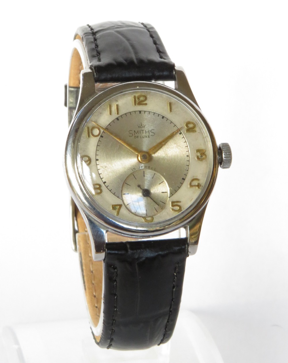 Gents Smiths De Luxe wrist watch, made in England View II