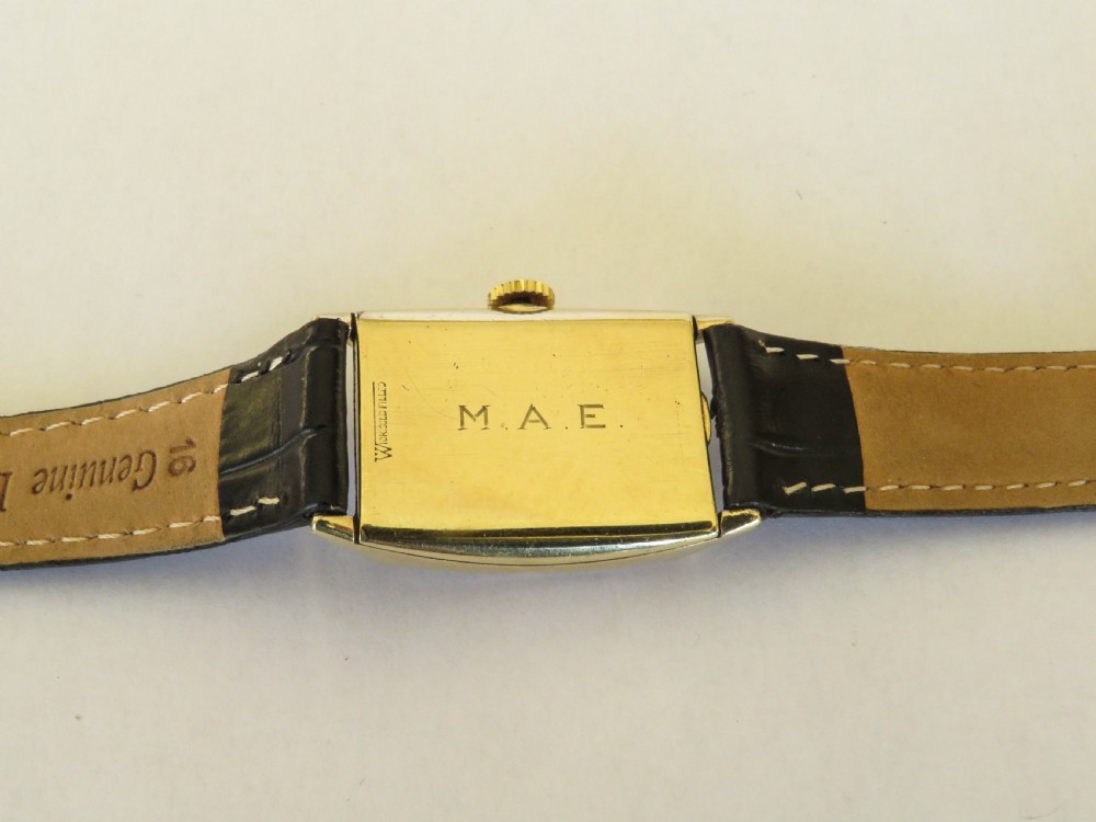 1942 mid-size Elgin De Luxe wrist watch View V