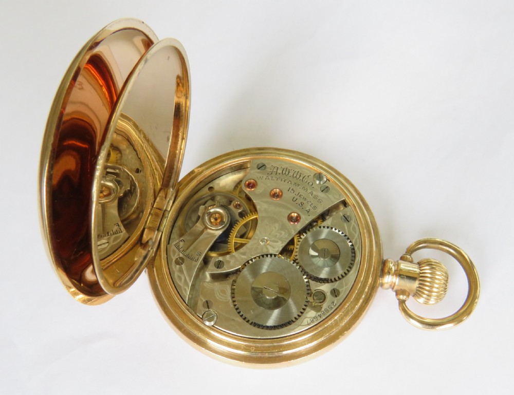 Antique 1926 Waltham full hunter pocket watch View III