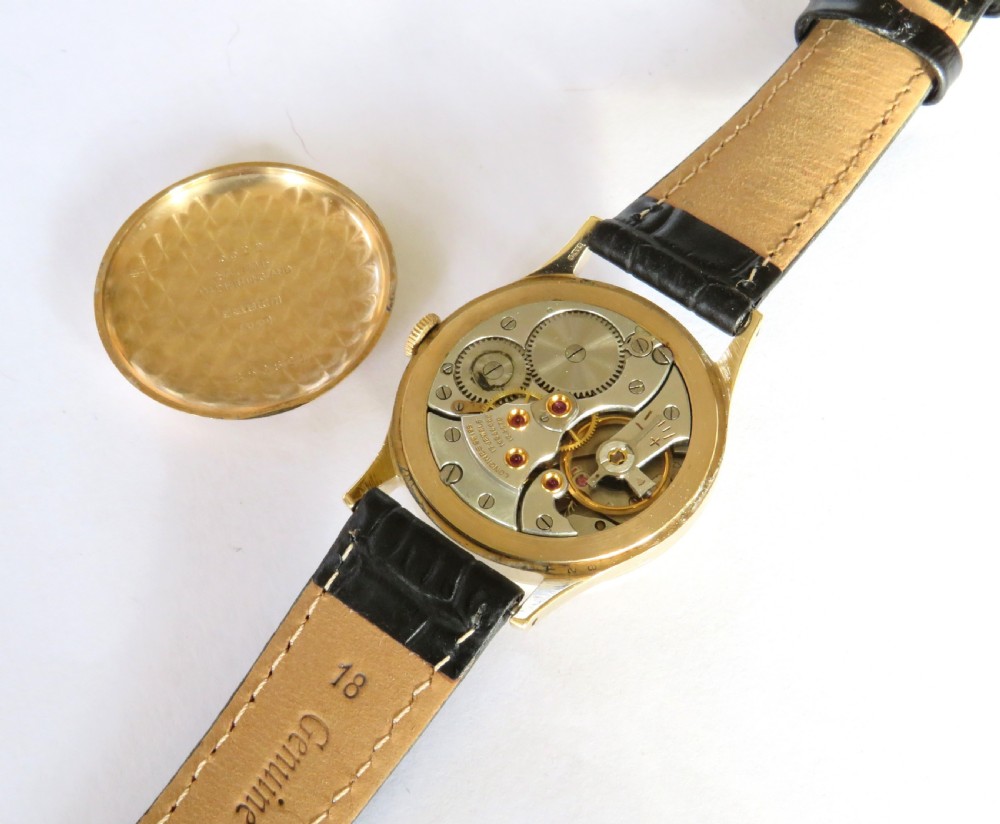 Gents 9ct gold Longines ‘bubble back’ wrist watch, 1958 View IV