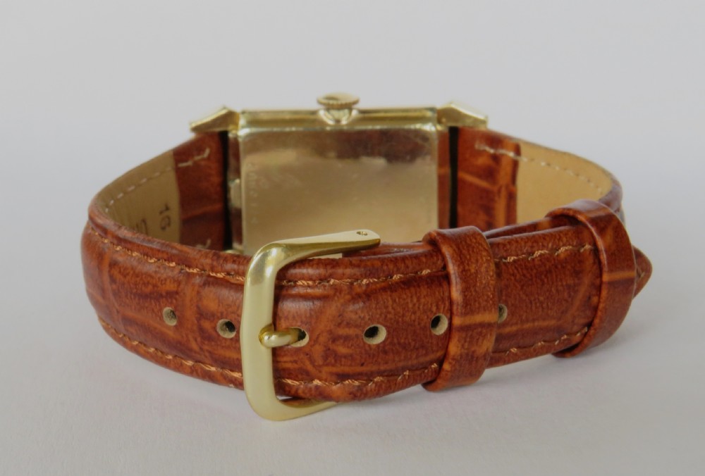 Mid-size Bulova wrist watch, 1953 View V