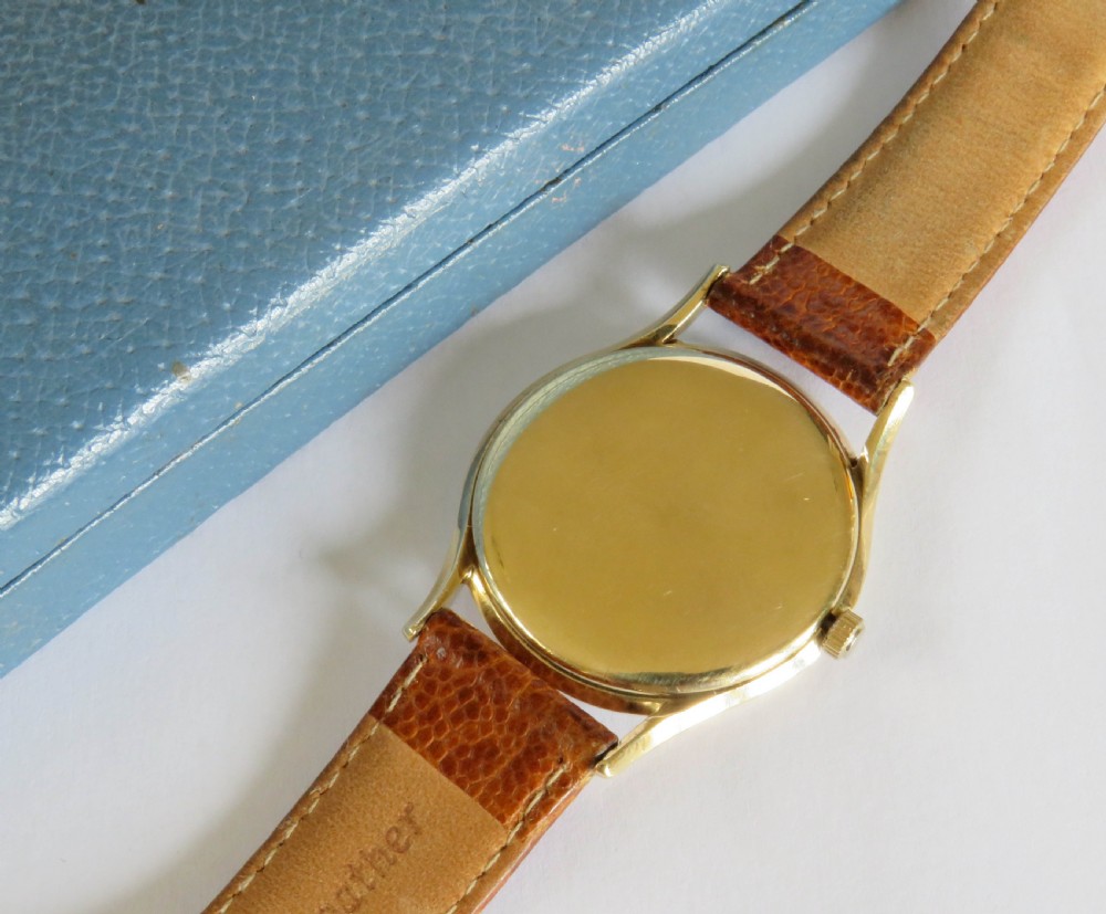 Gents 9ct gold Kered wrist watch, 1960 View V