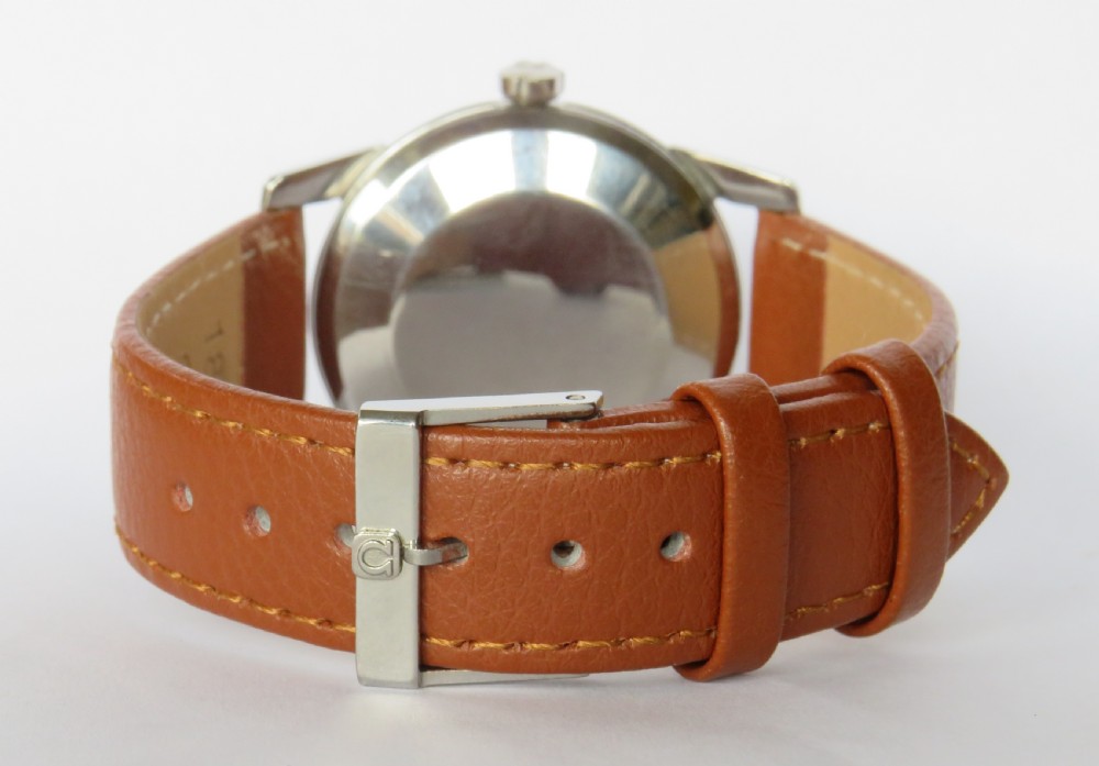 Gents 1950s Omega Seamaster wrist watch View V