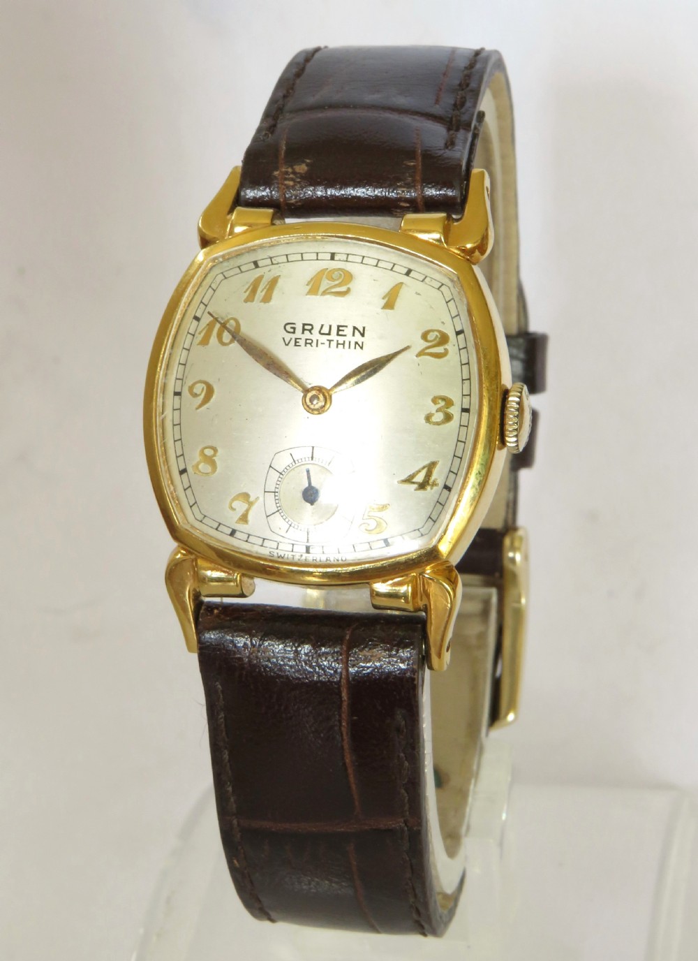 1950s mid-size Gruen Veri-Thin wrist watch