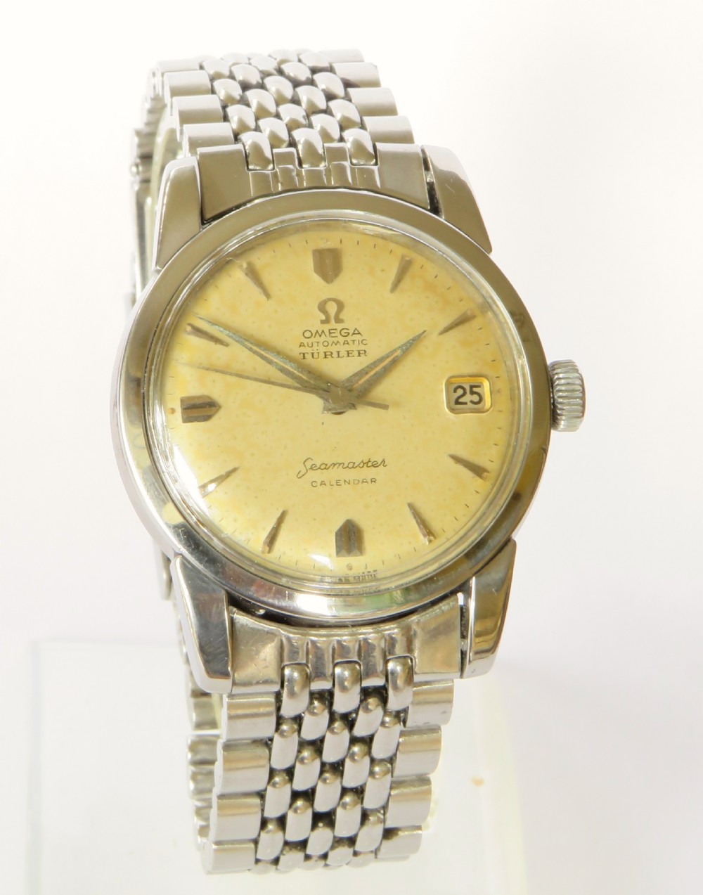 Gents Omega Seamaster Calendar automatic wrist watch View II