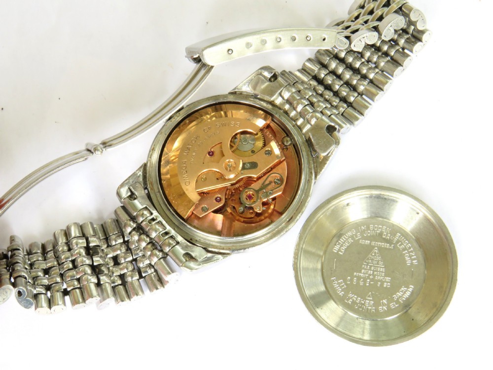 Gents Omega Seamaster Calendar automatic wrist watch View III