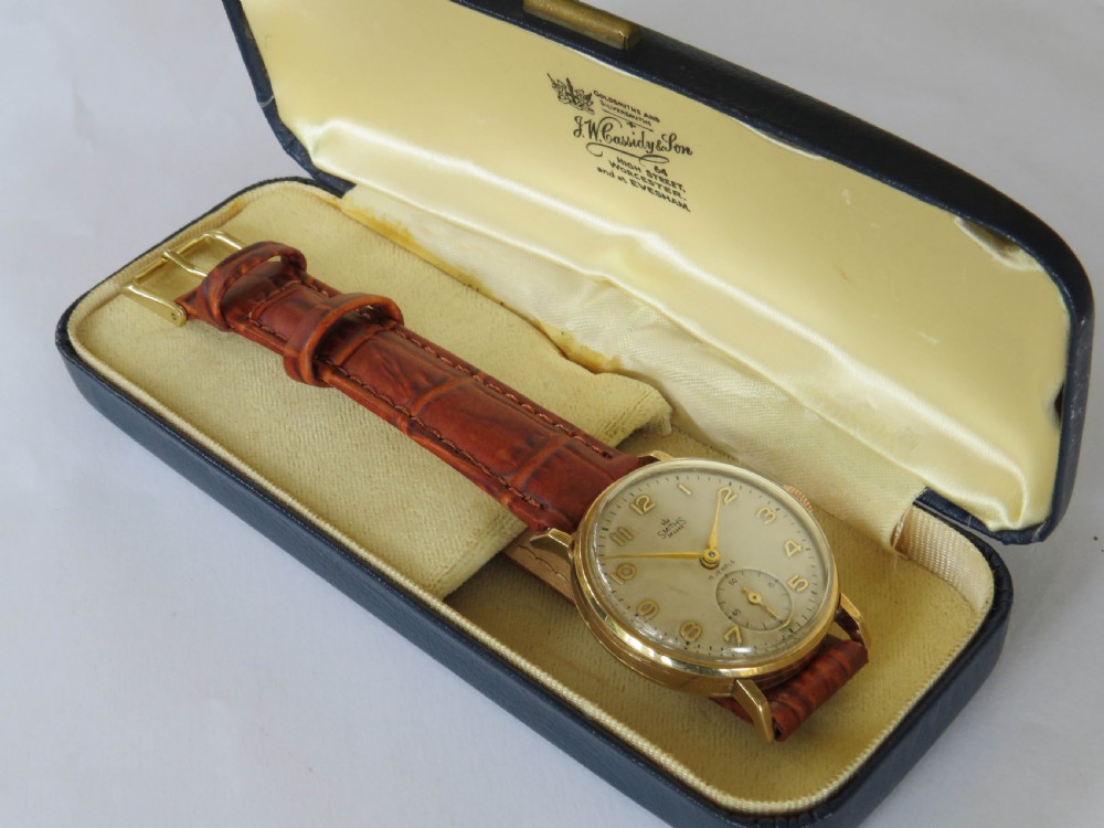Gents 9ct gold Smiths De Luxe wrist watch, Austin Motors, 1954 View II