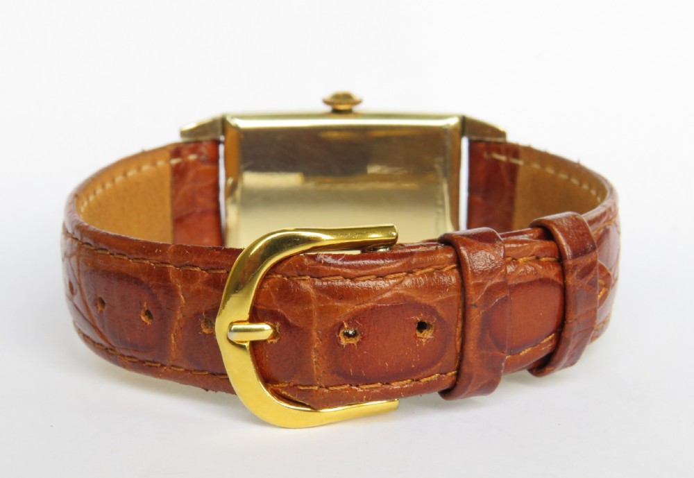 1940s Waltham curvex wrist watch View IV