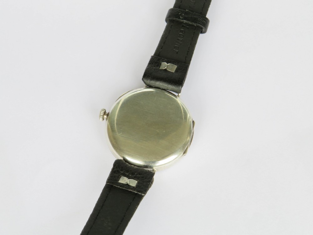 Gents WW1 silver trench watch, 1915 View V