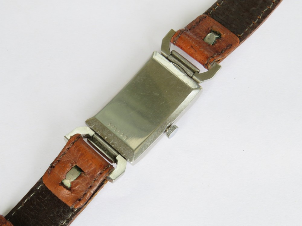 Rare 1930s Universal Geneve wrist watch View IV