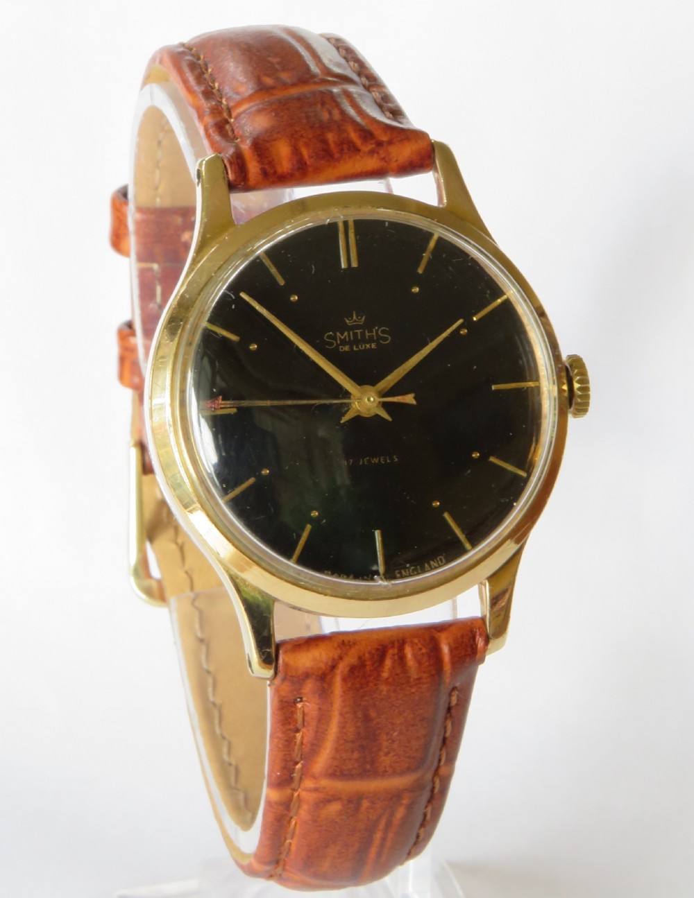 Gents 1950s Smiths De Luxe wrist watch View II