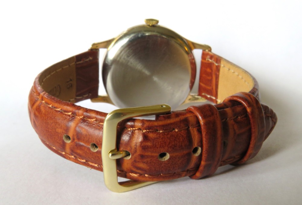 Gents 1950s Smiths De Luxe wrist watch View V