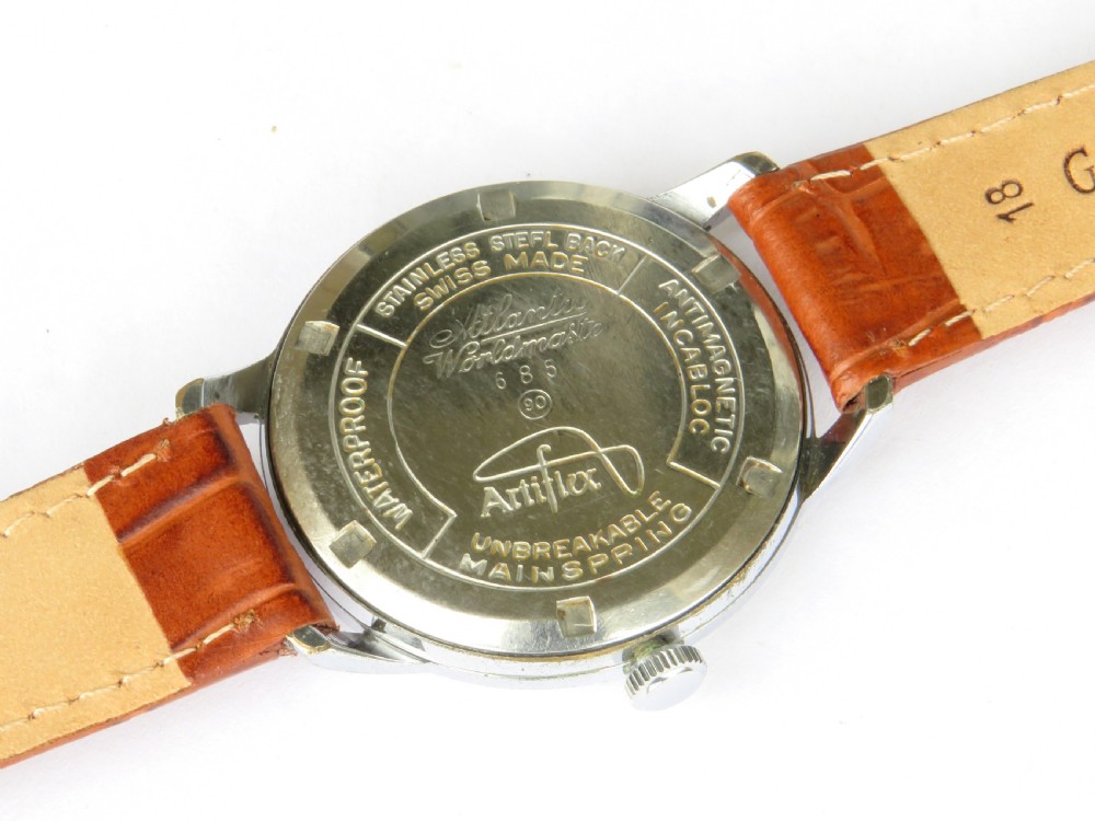Gents 1960s over-sized Atlantic Worldmaster Super De Luxe wristwatch View IV