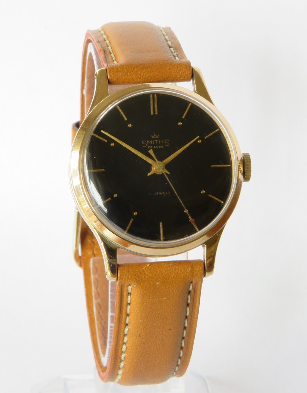 Gents 1950s Smiths De Luxe wrist watch View II
