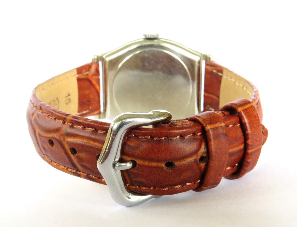 Mid-size Elgin gold filled wrist watch, 1931 View V