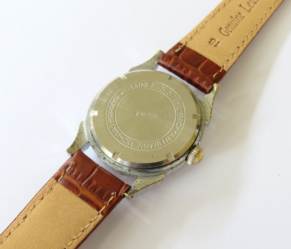 Gents 1950s wrist watch View IV