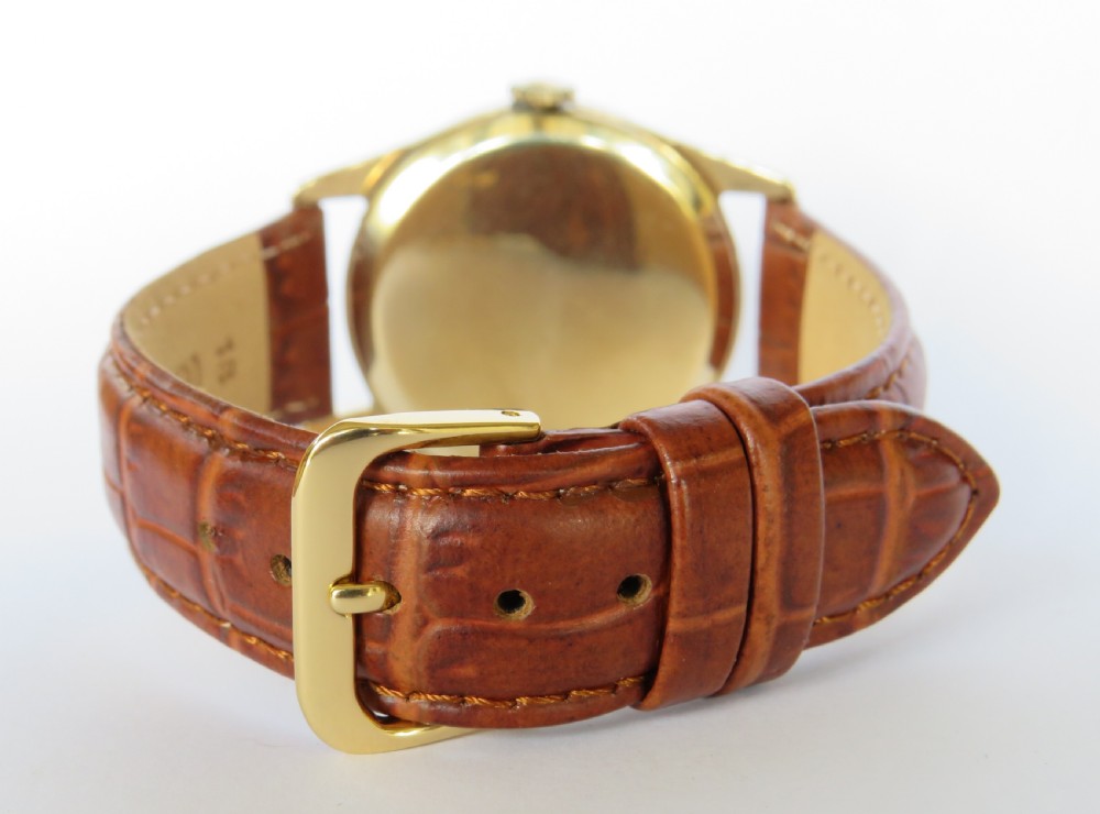 Gents 9ct gold Omega wrist watch, 1964 View V