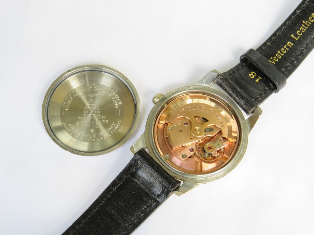 Gents jumbo Omega Seamaster automatic wrist watch View III